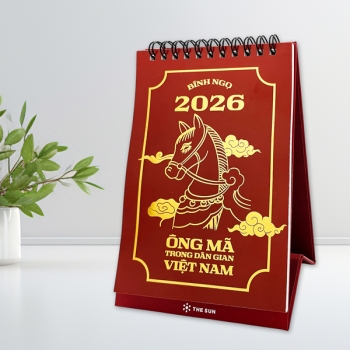 Lịch Bàn Chữ A 2026 - The Sun - Ông Mã - Màu Đỏ